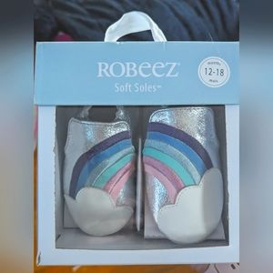 👑 NWT 12-18M Robeeez Metallic Rainbow soft sole shoes